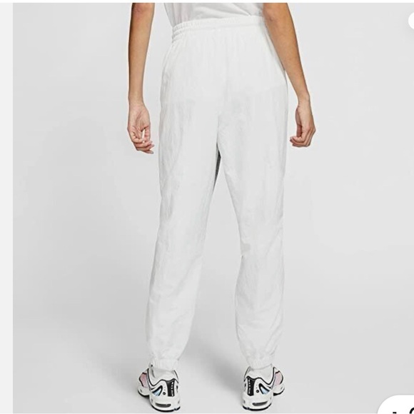 Nike women’s White and Gray Joggers - Picture 10 of 11
